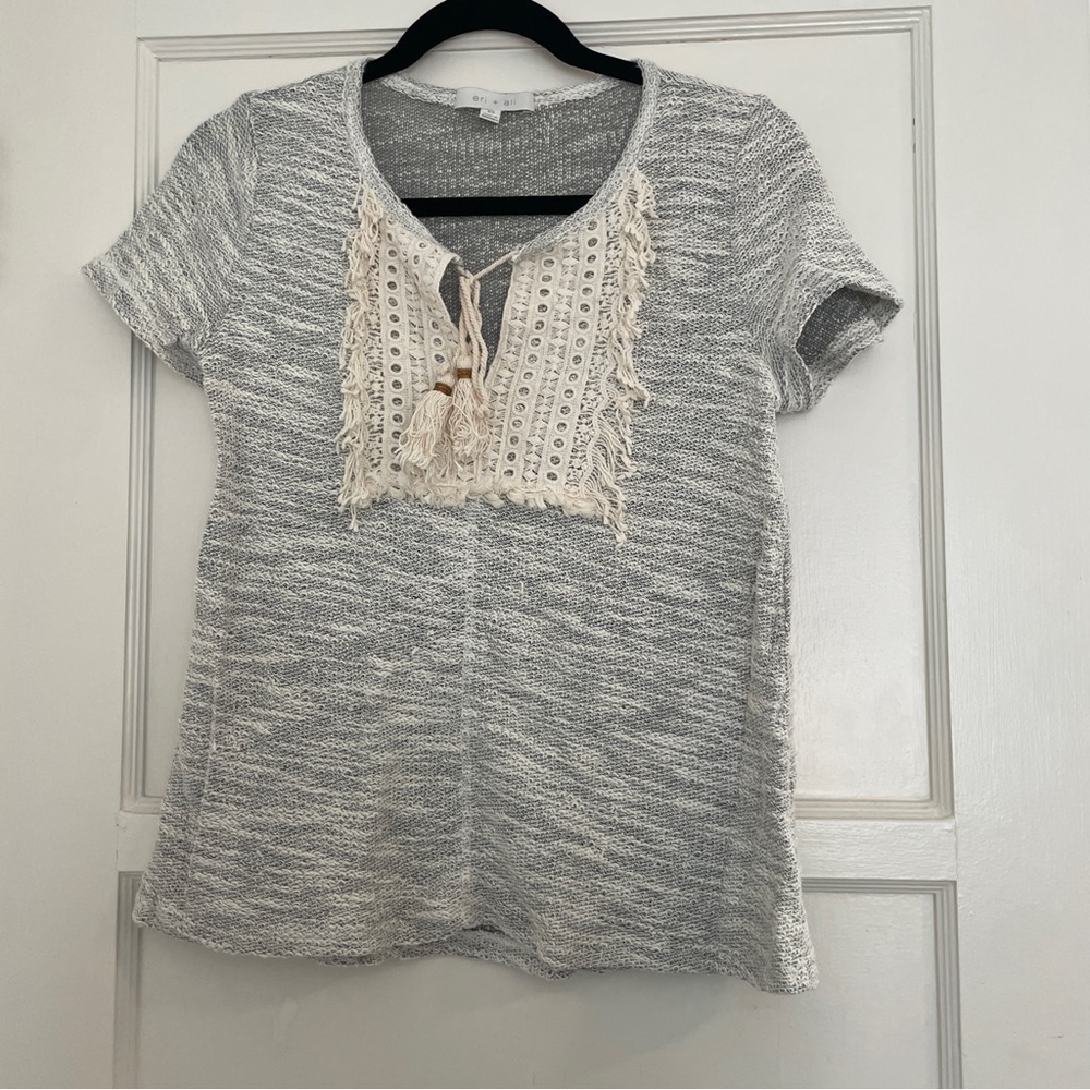 Anthropologie Grey and White Top - Size Extra Small (XS)